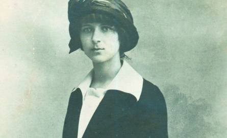A tak Irena wyglądała na fotografii z lat 20. ub. wieku.