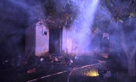 Nocny pożar w Tadeuszowie. Rodzina straciła dom!
