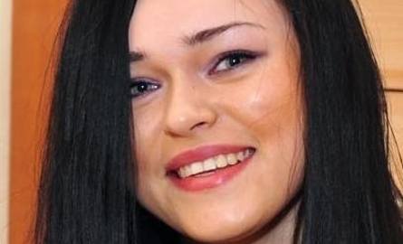 Agnieszka CyganMa 23 lata. Mieszka w Radomiu. Brała udział w castingu do zespołu Ich Troje. Na 400 osób zajęła 4 miejsce. Brała też udział w castingu