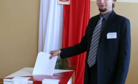 W Bogucicach głosował także członek OKW – Paweł Sokołowski