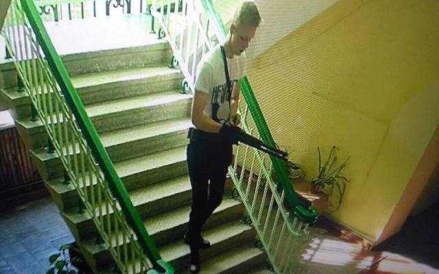 Zamach na Krymie. Ataku na szkołę w Kerczu dokonał jej uczeń, 18-letni Władisław Rosljakow. 