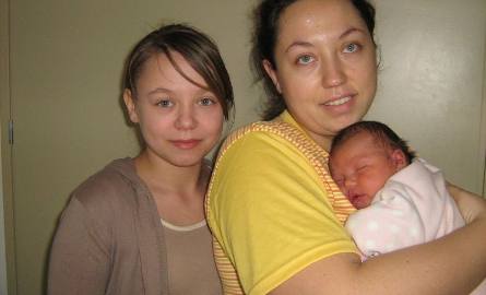 Aleksandra Śledzik  z mamą i siostrą
