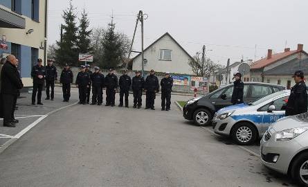 Policjanci z powiatu włoszczowskiego dostali nowe radiowozy