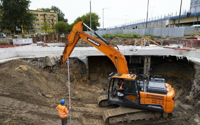 Ponad 30 niewybuchów na budowie tramwaju do Mistrzejowic. Wstrzymano prace na odcinkach nowej trasy
