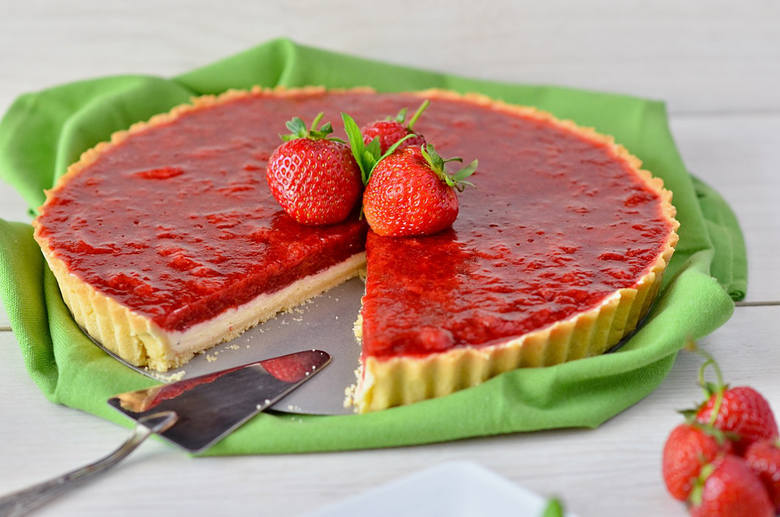 Najlepsza tarta z truskawkami i serkiem mascarpone. W sam raz do popołudniowej kawy