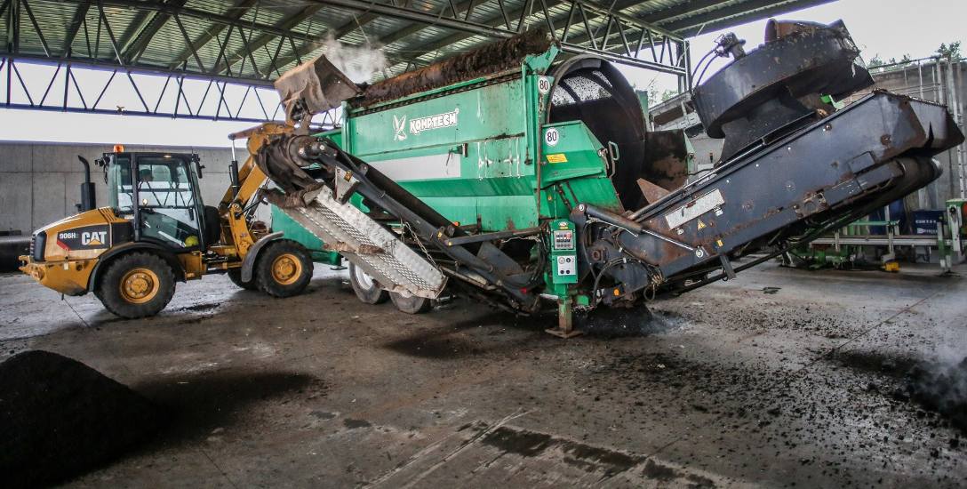 Zakład utylizacyjny w Gdańsku produkuje wysokiej jakości kompost z bioodpadów. Rok temu tonę tego produktu mieszkańcy mogli otrzymać za symboliczną
