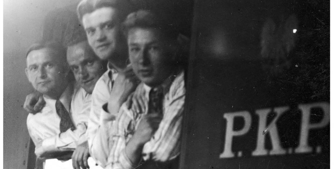 Na mundial, który w 1938 r. odbył się we Francji, polscy piłkarze podróżowali koleją. Stanisław Baran pierwszy z prawej.