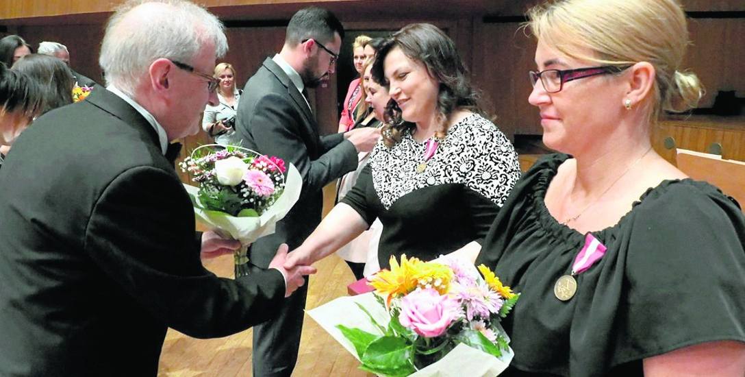 W czwartek wieczorem w Filharmonii Koszalińskiej odbyła się uroczysta gala z okazji 50-lecia Politechniki Koszalińskiej; za tydzień - bal absolwentó