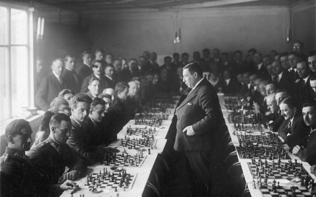 Kartka z kalendarza. 140 lat temu urodził się Akiba Rubinstein, polski arcymistrz szachowy, pionier nowoczesnej gry pozycyjnej