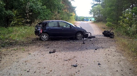 Pijany kierowca spowodował wypadek pod Łowiczem i uciekł z samochodu