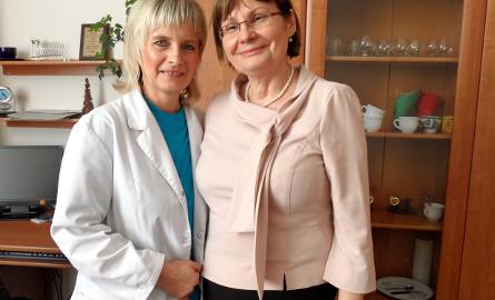 Jolanta Ogrodowska i dyrektor Centrum Medycznego "Jedynka",  Joanna Marcińska-Prytuła, która mówi: - Jolanta Ogrodowska jest nasza