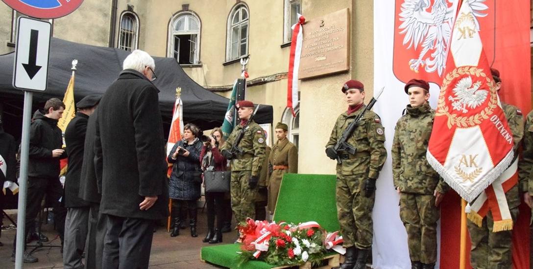 Czechowice-Dziedzice: mały skandal przy odsłonięciu tablicy na 100-lecie niepodległości