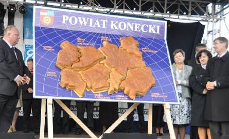 Częścią rybackich dożynek będzie ułożenie mapy powiatu koneckiego z bochnów chleba upieczonych w kształcie map poszczególnych powiatów