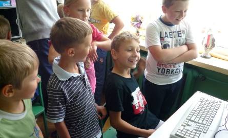 Radość dzieci z komputerów, Szkoła Podstawowa w Łachowie