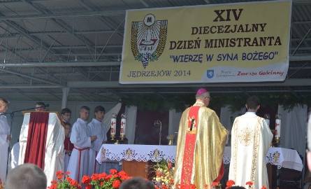  XIV Diecezjalny Dzień Ministranta w Jędrzejowie z  dwoma tysiącami chłopców 