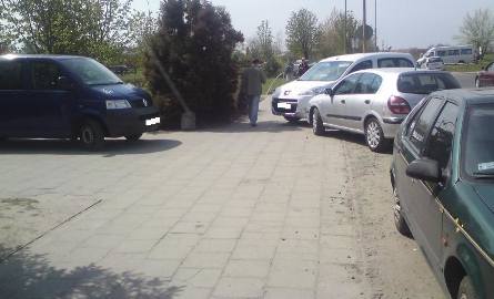 Tak parkują autodranie przy szpitalu w Gorzowie