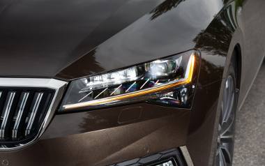 Inteligentny system oświetlenia samochodu. Większe bezpieczeństwo i komfort jazdy