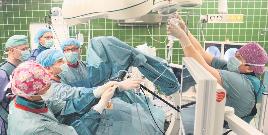 Szpital Uniwersytecki przeprowadza wiele operacji, niebawem będzie mógł także wykonywać bardziej skomplikowane zabiegi