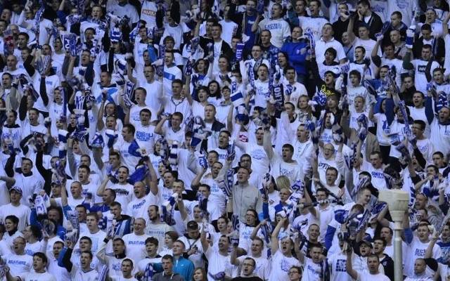 Lech Poznań: Kibice zawieszają protest i wracają na stadion z dopingiem. Na meczu z Genk będą śpiewy i flagi