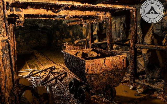 Nowe zdjęcia tuneli hitlerowskiego kompleksu z czasu II wojny światowej. Obiekt był zamknięty 79 lat! Obecnie trwa jego eksploracja