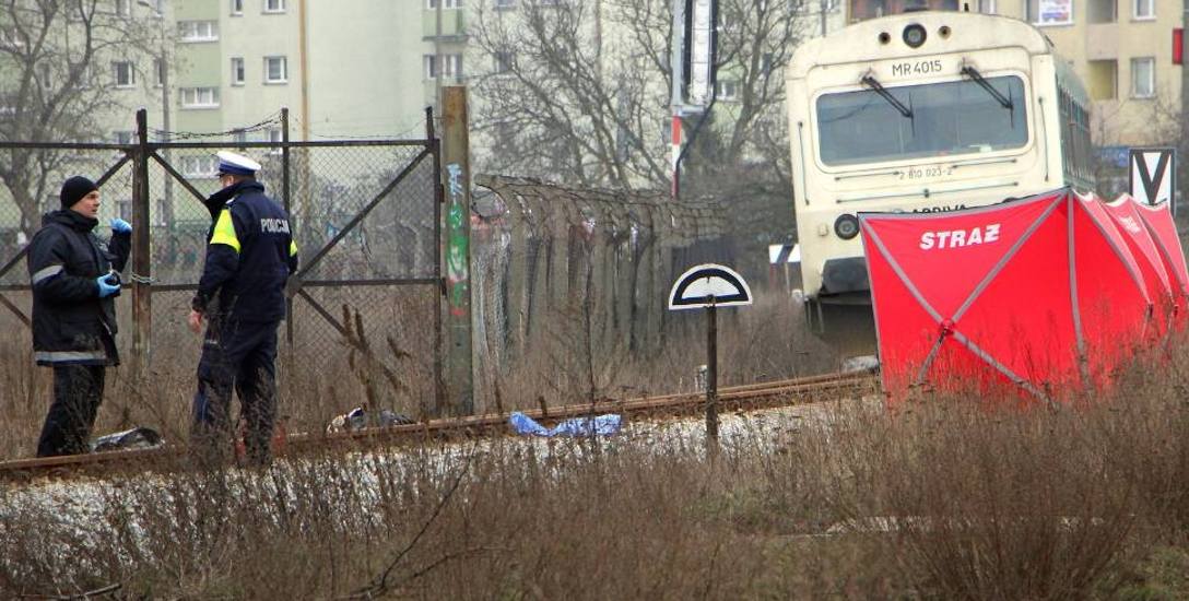 Pociąg relacji Grudziądz - Toruń potrącił idącą torowiskiem 35-letnią mieszkankę Grudziądza.