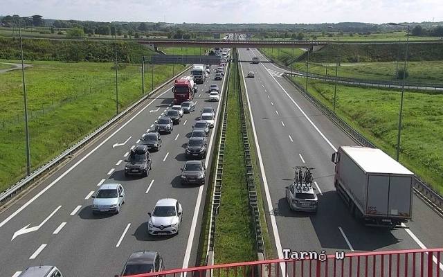 Potężne utrudnienia dla kierowców w czwartek na autostradzie A4 Kraków – Tarnów. Drogowcy będą chwilami całkowicie wstrzymywać ruch!