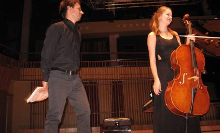 Dobrawa Czocher – wiolonczela i Jan Badaj – fortepian zagrali "Sonatę na fortepian i wiolonczelę opus19”