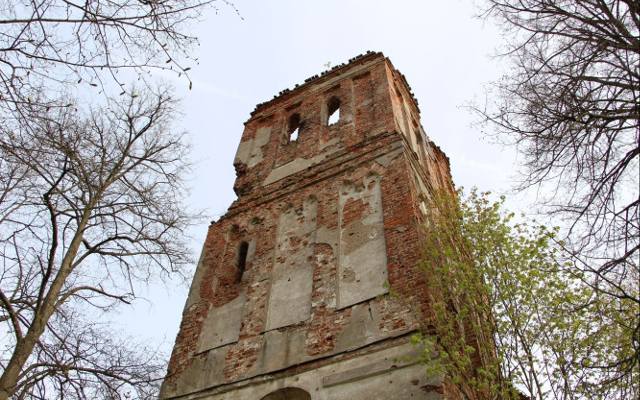 Opuszczone kościoły w województwie podlaskim. Te miejsca przyciągają niesamowitym klimatem