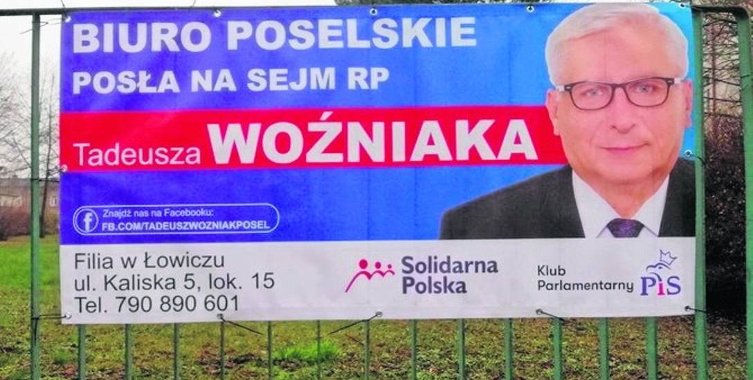 Atak na biuro poselskie Tadeusza Woźniaka w Łowiczu