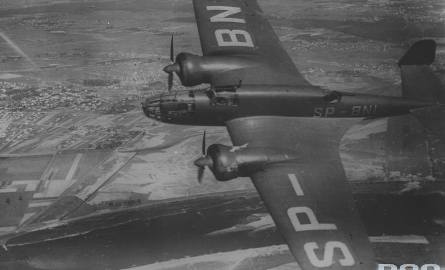 PZL-37 Łoś podczas lotu w trakcie wojny obronnej 1939 roku