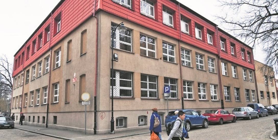 Gimnazjum nr 2 w Białogardzie, według wariantu przedstawionego przez burmistrza, ma pełnić „inne funkcje”