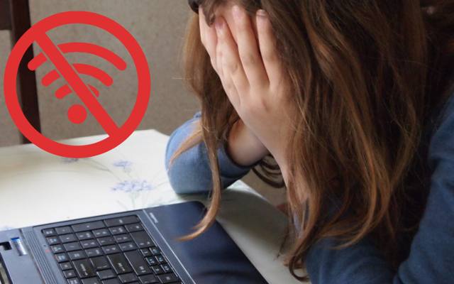 Masz słabe Wi-Fi w domu? Te 7 rzeczy blokuje sygnał twojego internetu. Usuń je z okolicy swojego routera, aby poprawić zasięg sieci