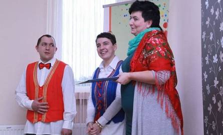 Monika Łukomska–Bekiel podczas oficjalnego otwarcia Warsztatu Terapii Zajęciowej – Przylądek Ośmiu Marzeń.