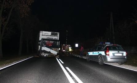 Wypadek koło Moskorzewa. W zderzeniu osobówki z ciężarówką zginął mężczyzna 