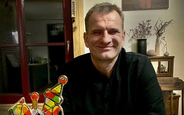 Jan Słowiński, dyrektor festiwalu Etno Kraków/Rozstaje 2024: Pieśni pomagają iść przez trudne chwile i mają moc odnawiania
