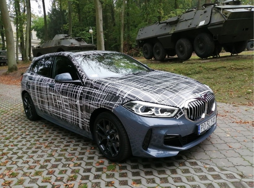 Poznań Najnowsze BMW trzeciej generacji jeździ po ulicach