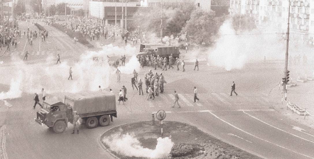 31 sierpnia 1982 r., gdy wciąż jeszcze trwał stan wojenny, w Gorzowie doszło do największej manifestacji politycznej w historii Ziemi Lubuskiej. W okolice