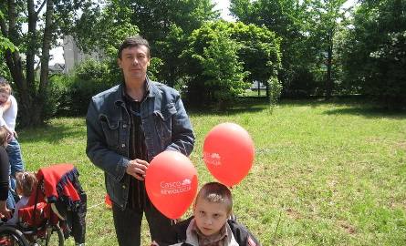 Pan Marcin Radomski był na pikniku razem z synem Damianem