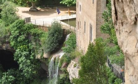 Hiszpania. Sant Miquel del Fai - magiczne górskie wodospady