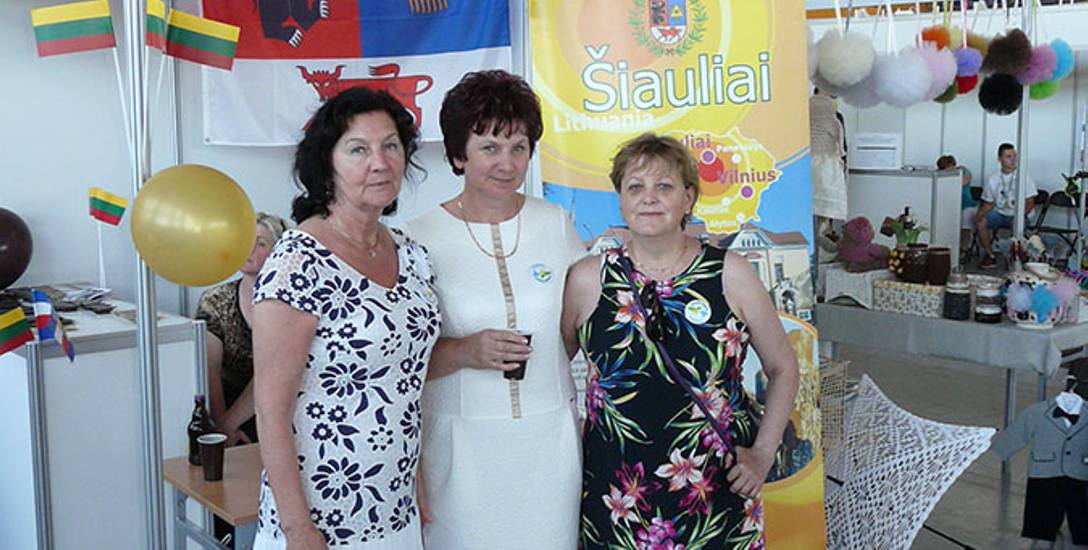 Rypińskie Stowarzyszenie Inicjatywa, którego przewodniczącą jest Teresa Krzyżanowska (z lewej) m.in. promuje nasz powiat.