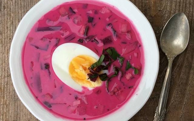 Botwinka - przepis na zupę z botwiny. Zupa botwinka i chłodnik