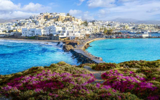 11 najtańszych wysp Grecji na wakacje 2024. Ile kosztuje all inclusive na Krecie, Rodos czy Santorini? Możecie się bardzo zdziwić!
