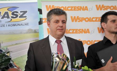 Dariusz Łostowski ze wsi Ogrodniki zajął drugie miejsce w plebiscycie "Rolnik roku 2013"