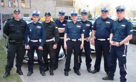 Policjanci z Wyszkowa. Wypadek w drodze na konkurs (zdjęcia)