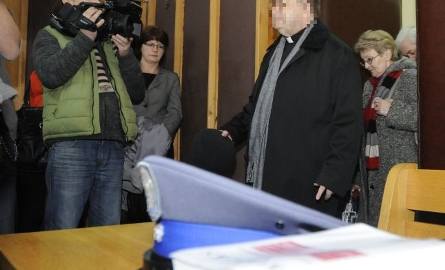 Ojciec Tadeusz R. przed sądem. Zeznawał w sprawie posłanki Sobeckiej