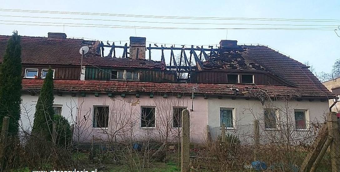 W pożarze domu wielorodzinnego w Trzcińcach dach nad głową straciło sześć rodzin.