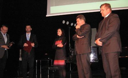 Nagrodę imienia Alfonsa Pinno za najlepszy obiekt zrealizowany w latach 2009 – 2010 poza Radomiem odbierają Anna Tluczkiewicz, Wojciech Gęsiak i Piotr