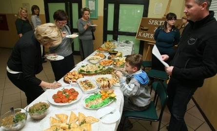 Jury konkursu kulinarnego „Specjały z kapusty” miało trudne zadanie.