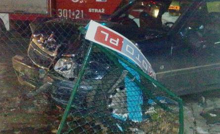 Wypadek przy centrum handlowym w Gorzowie (wideo, zdjęcia)