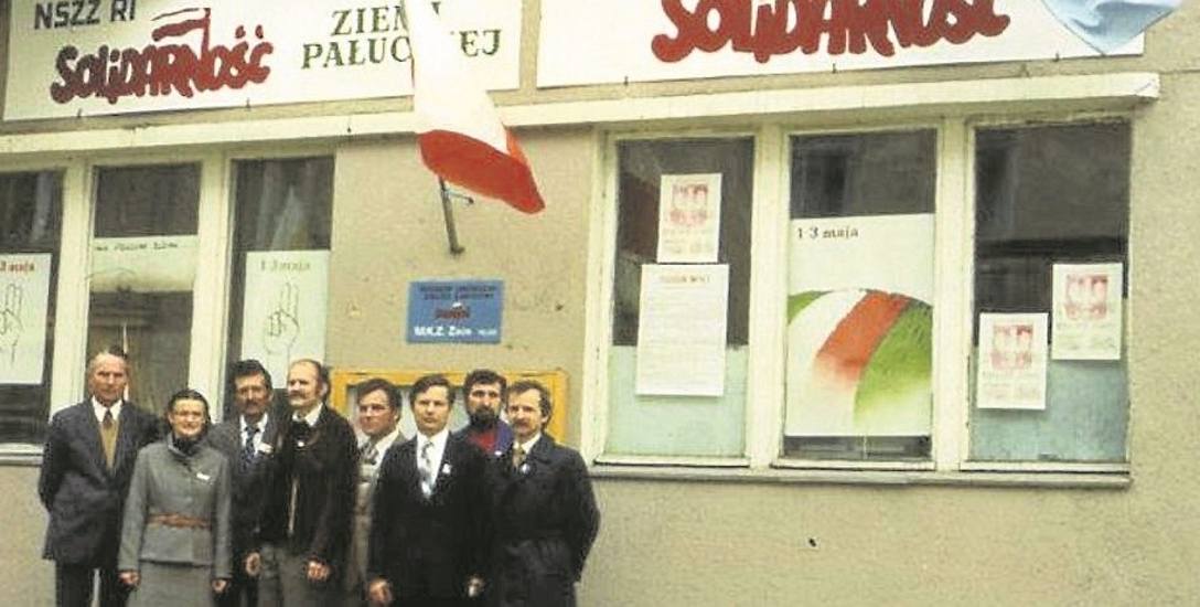 Działacze Solidarności z 1981 roku. Od lewej: Klemens Stefański, Ewa Wajerczyk, Sławomir Kuberacki, Andrzej Bartkowiak, Henryk Zych, Andrzej Wybrański,